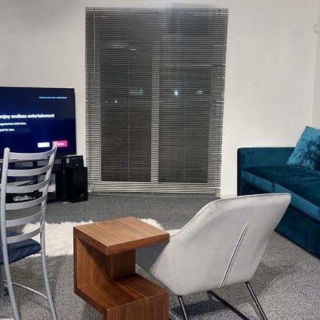 Luxury 1 Bed Apartment With Parking Манчестер Экстерьер фото