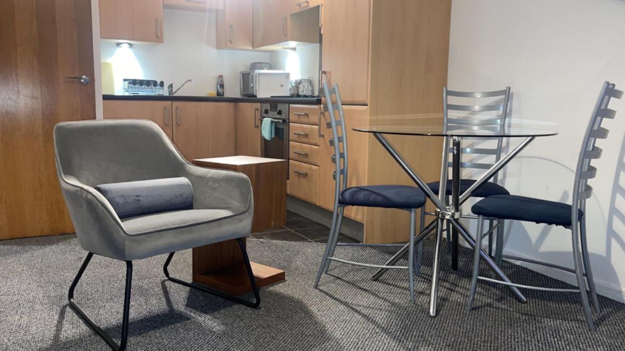 Luxury 1 Bed Apartment With Parking Манчестер Экстерьер фото